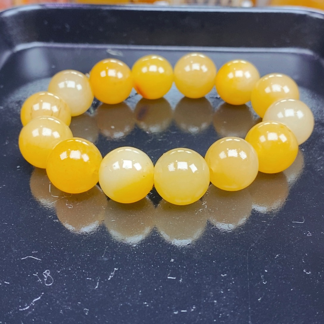石英质玉（黄龙玉）未镶嵌颈饰