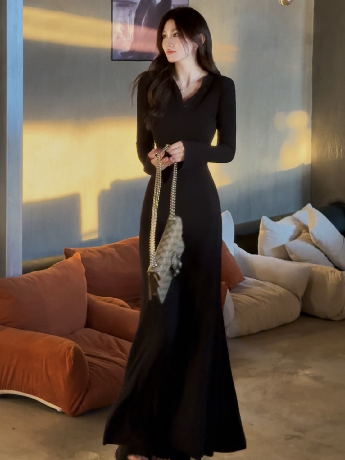 秋季新款长袖修身显瘦温柔风大摆连衣裙女长款设计感喇叭袖裙子