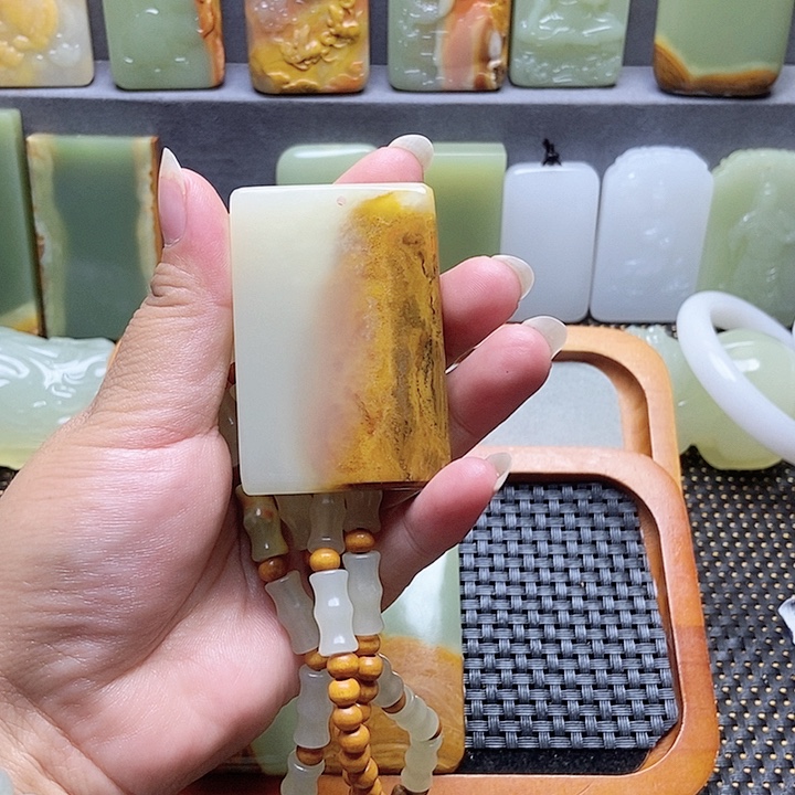 新疆昆仑山脉料平安牌