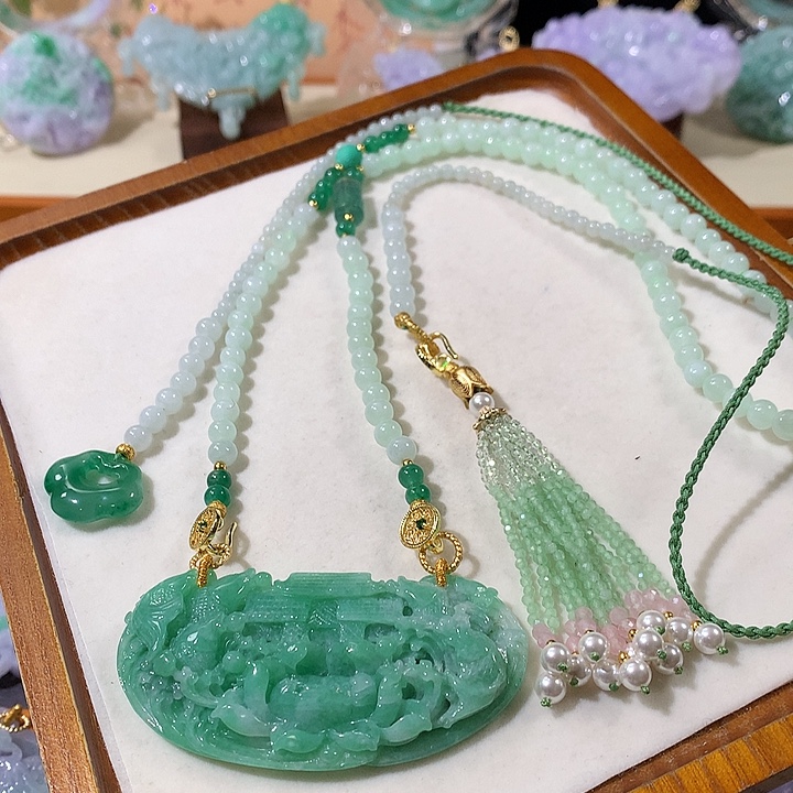 翡翠未镶嵌颈饰翡翠吊坠