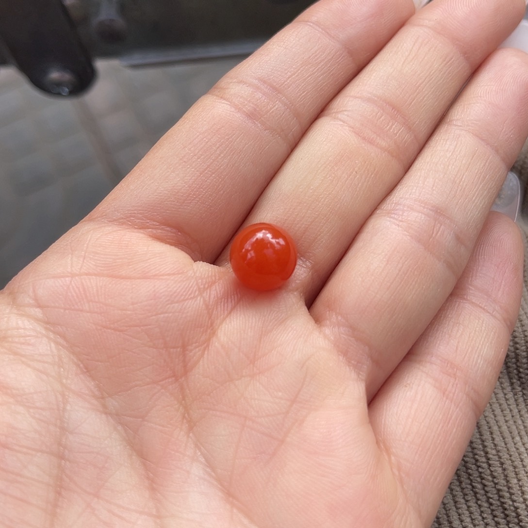 南红玛瑙单珠未镶嵌梦*保山西山杨柳大黑洞