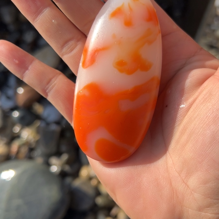 和田玉（糖玉）未镶嵌珠宝奇石