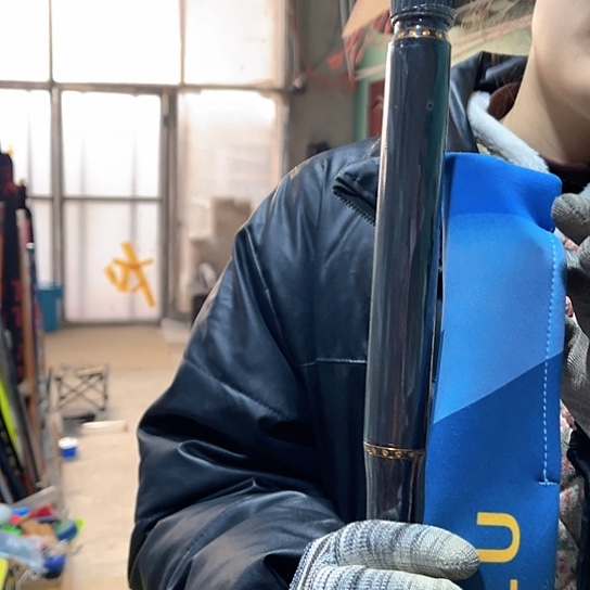 好 2.1米抄网杆一根。      