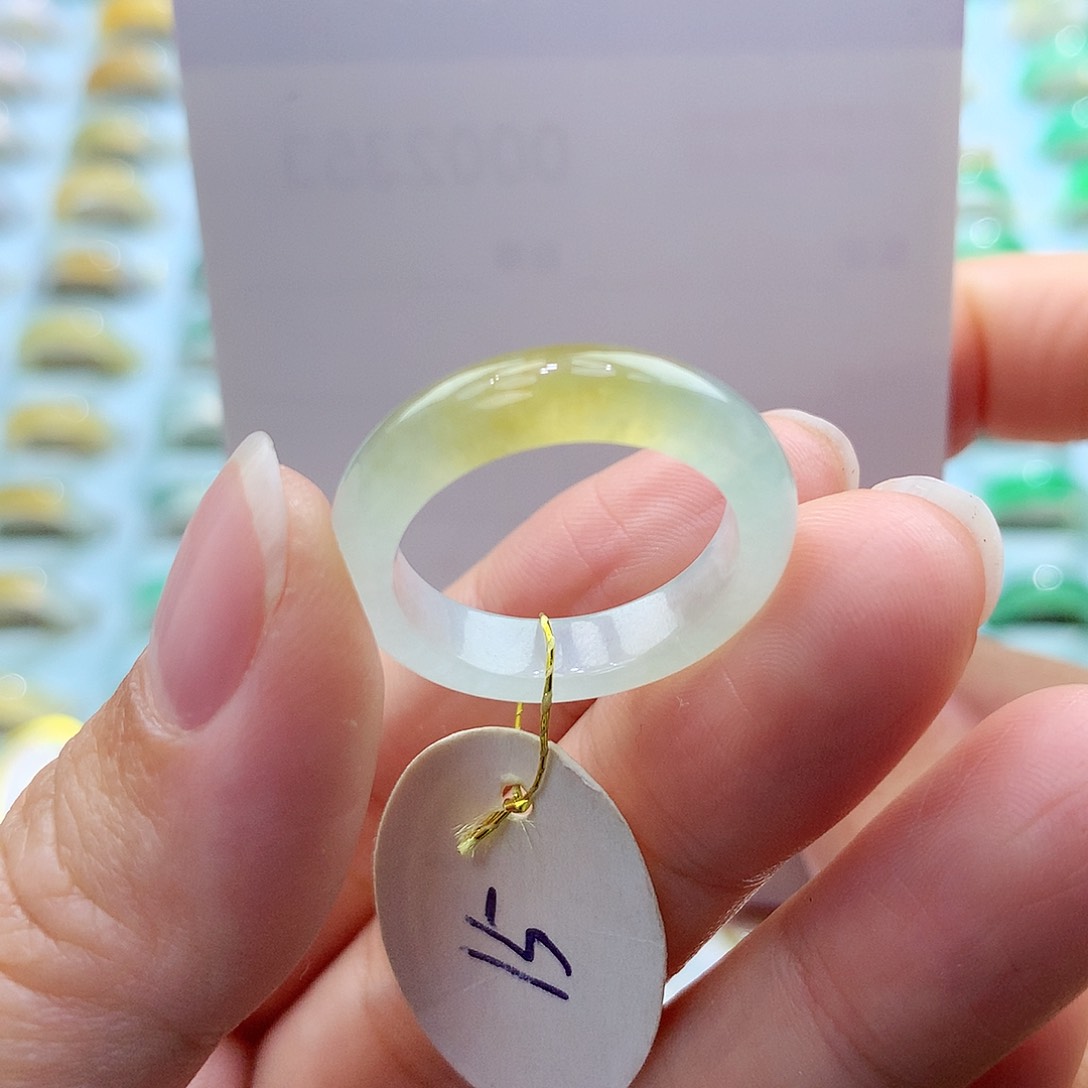 翡翠戒指未镶嵌15圈