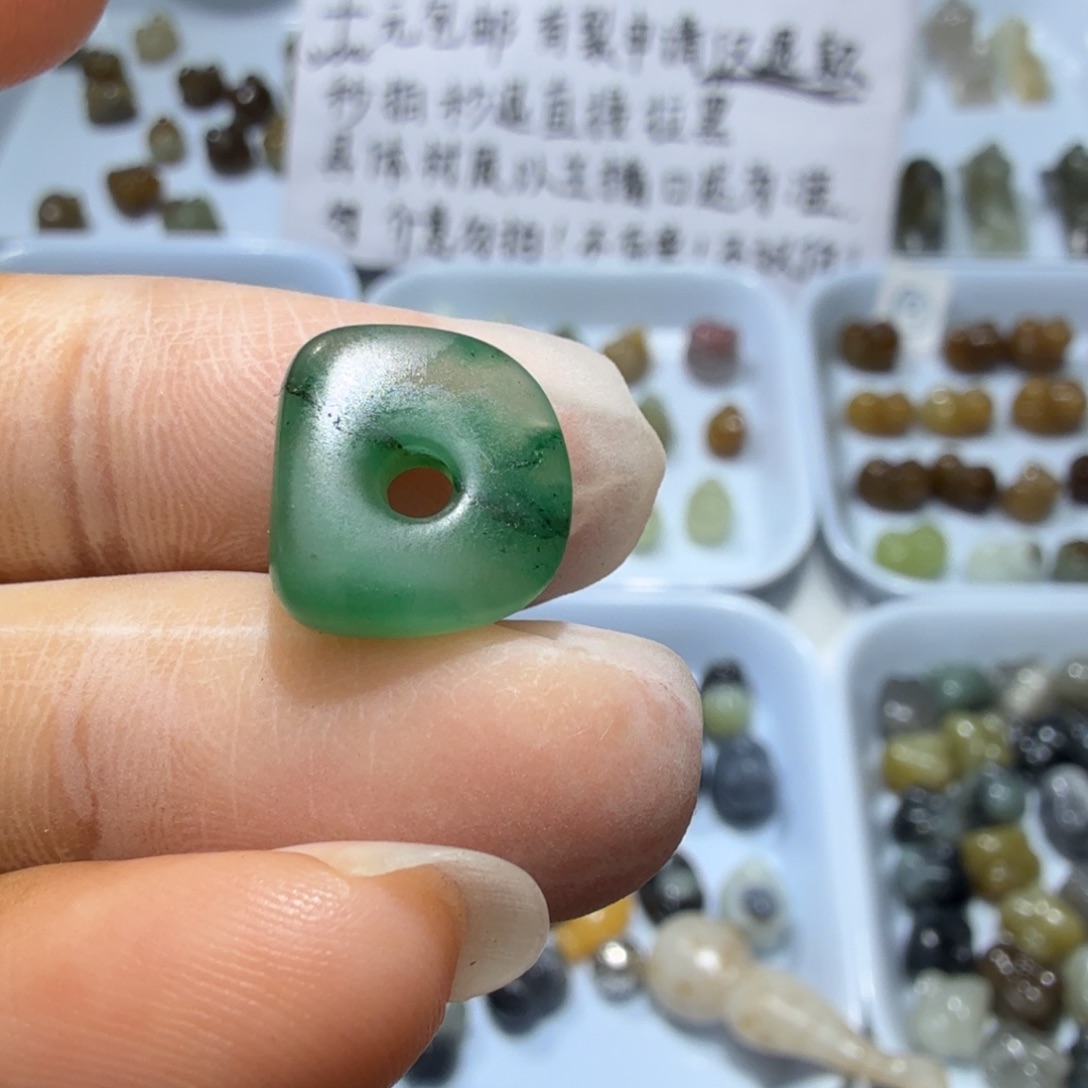 和田玉未镶嵌珠宝奇石