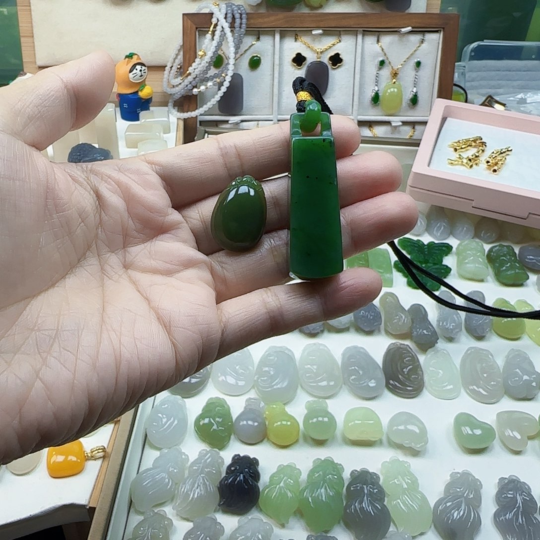 美***蜜和田玉未镶嵌吊坠(不含链)