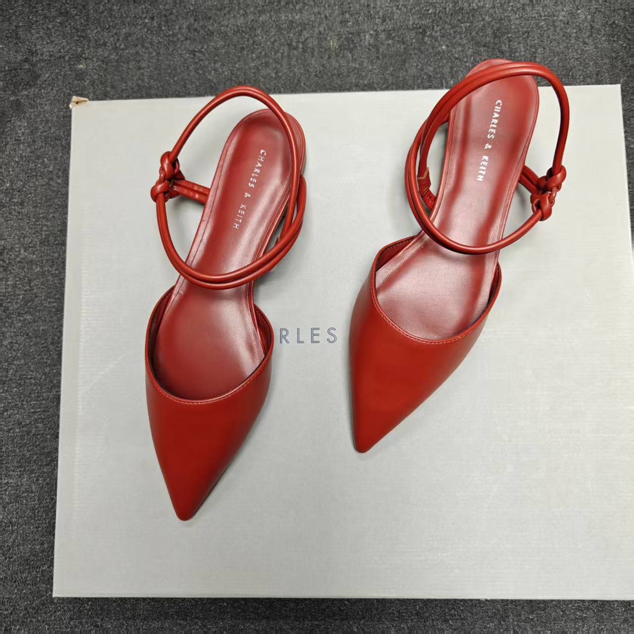 春夏新款红色女士时尚凉鞋GP-108