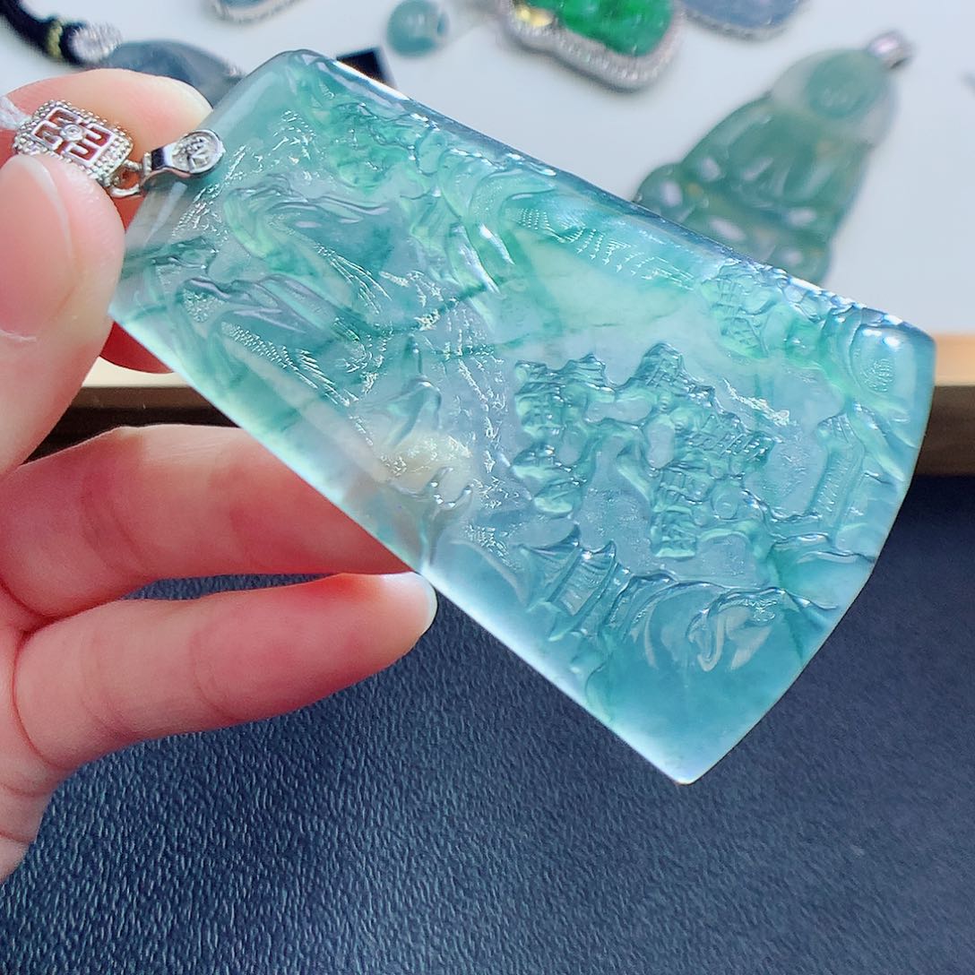 翡翠颈饰未镶嵌翡翠