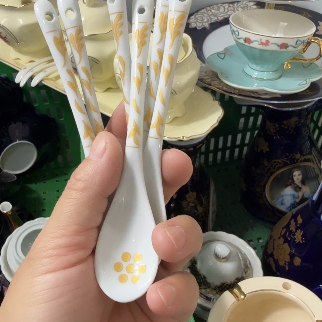 陶瓷陶瓷陶瓷6只……………………