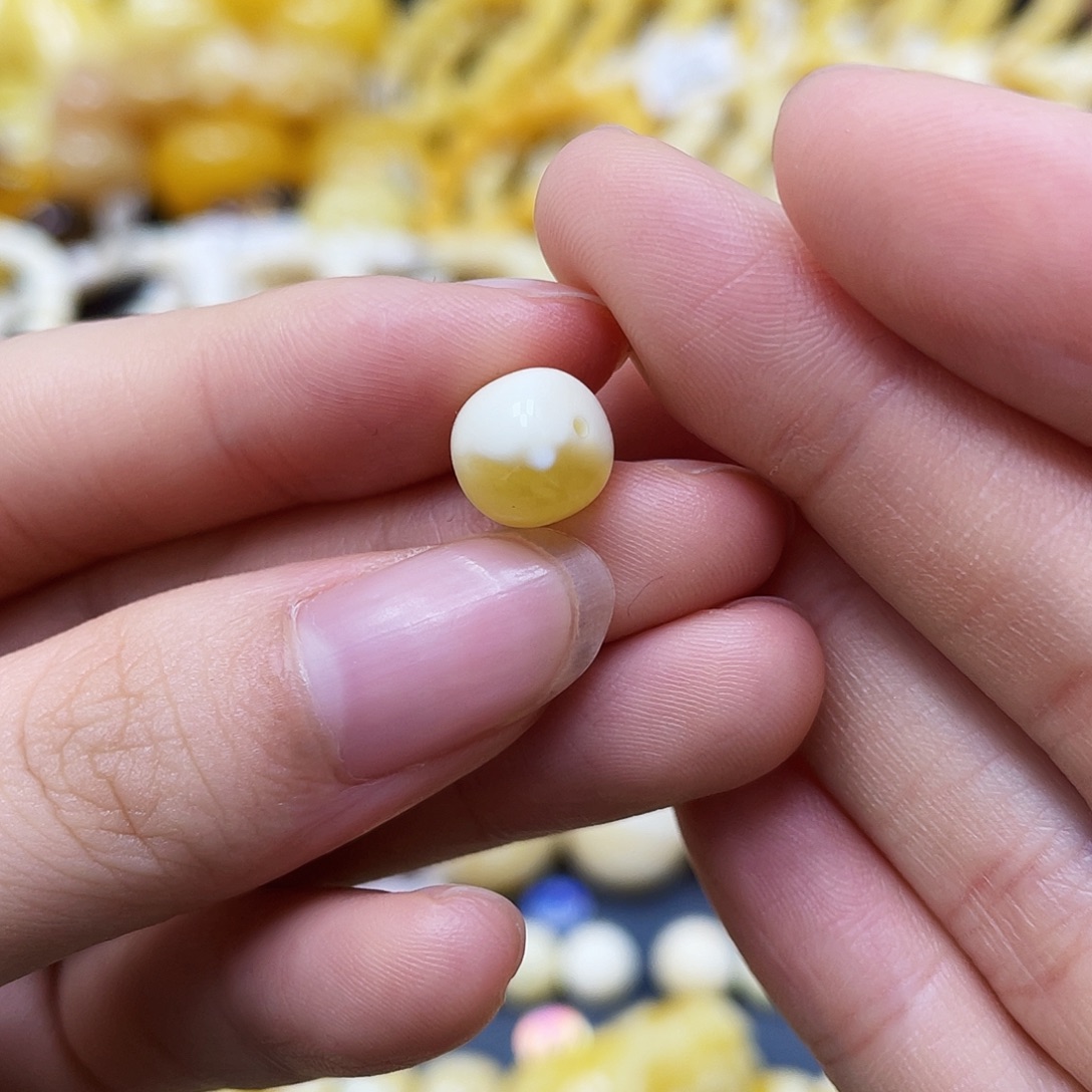 未镶嵌蜜蜡裸石老型8.6✖️8mm瑕