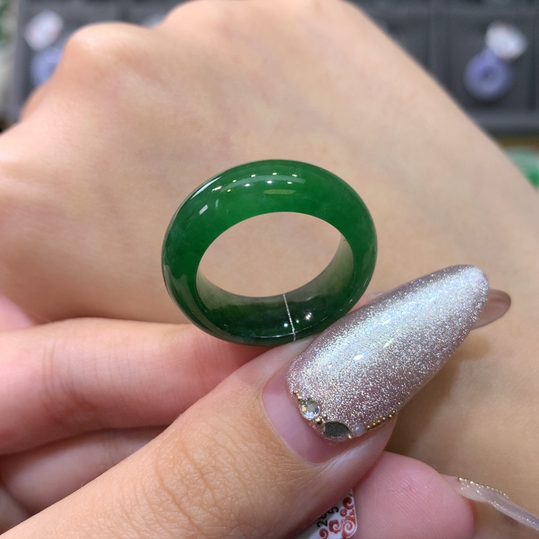 翡翠戒指未镶嵌乐*13-14圈口满绿