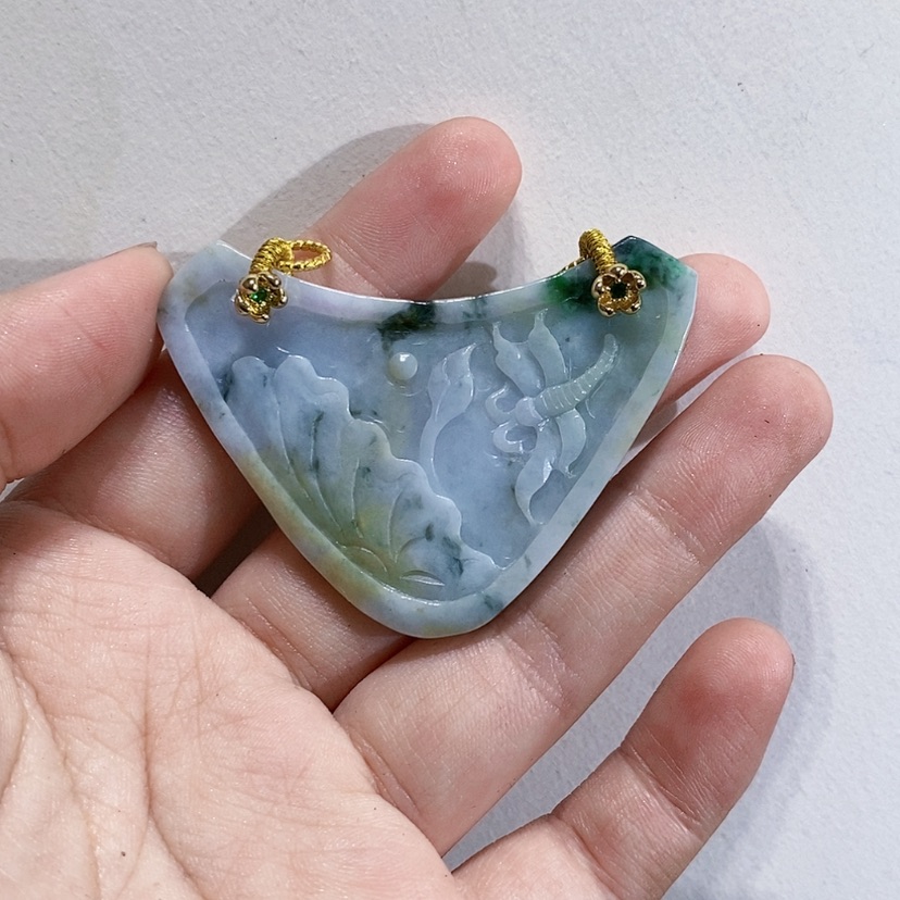 【闪购商品】翡翠未镶嵌颈饰