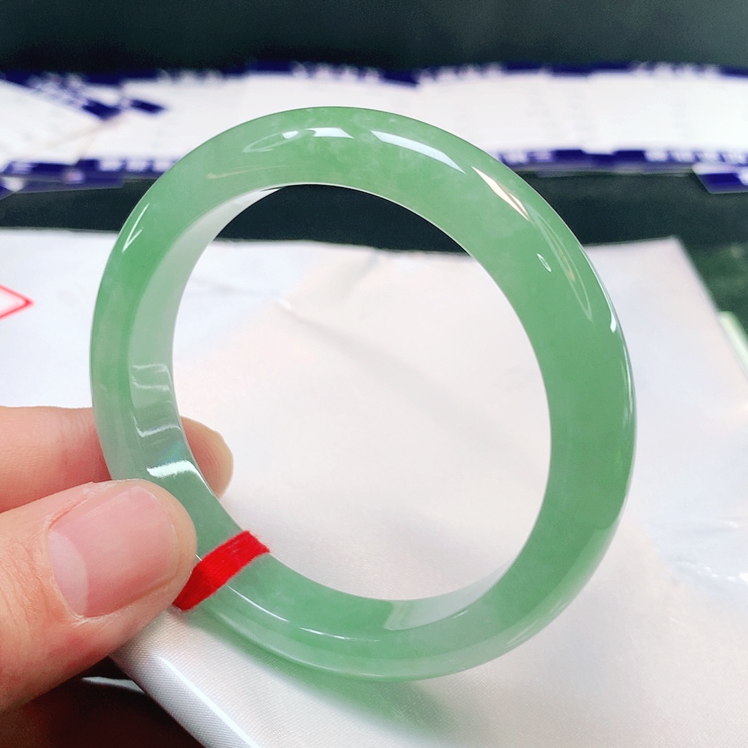 翡翠未镶嵌手镯（贵妃镯）翡翠手镯未镶嵌