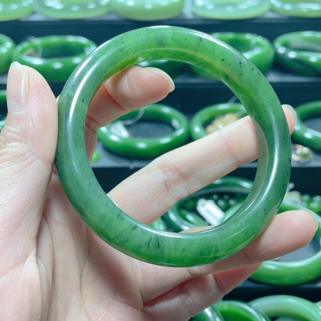 和田玉（碧玉）手镯未镶嵌