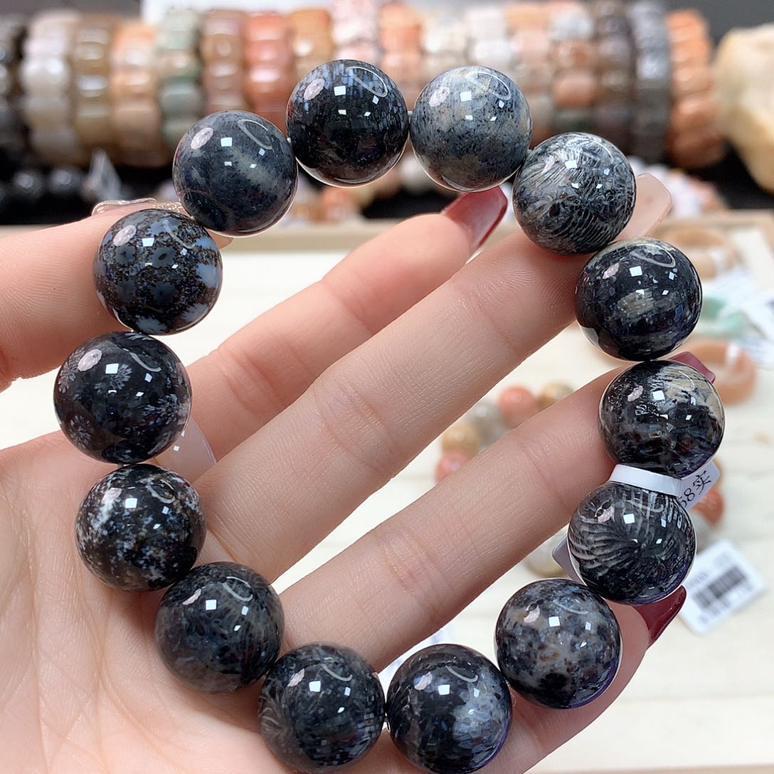 硅化珊瑚（珊瑚玉）手链未镶嵌清****洛139