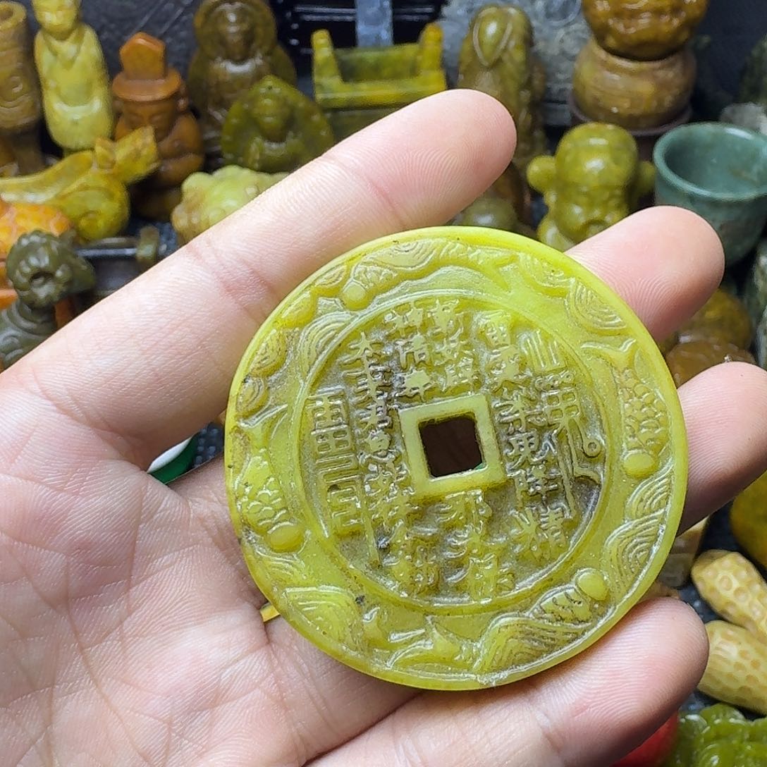 白玉菩提吊坠。。。