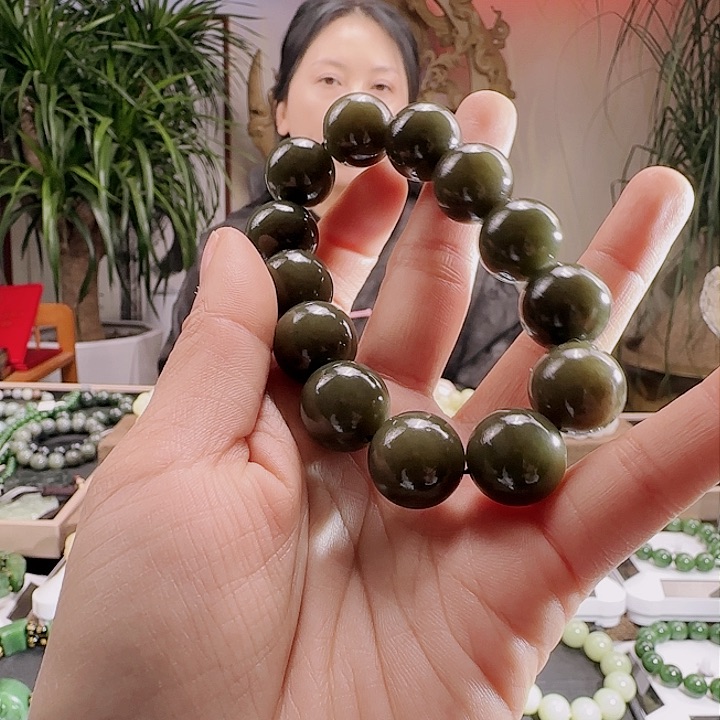和田玉手串未镶嵌