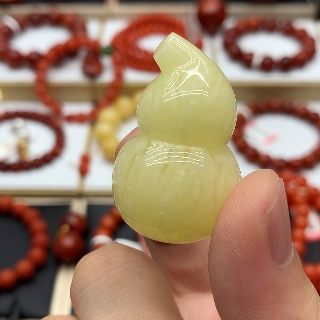 蜜蜡吊坠(不含链)未镶嵌
