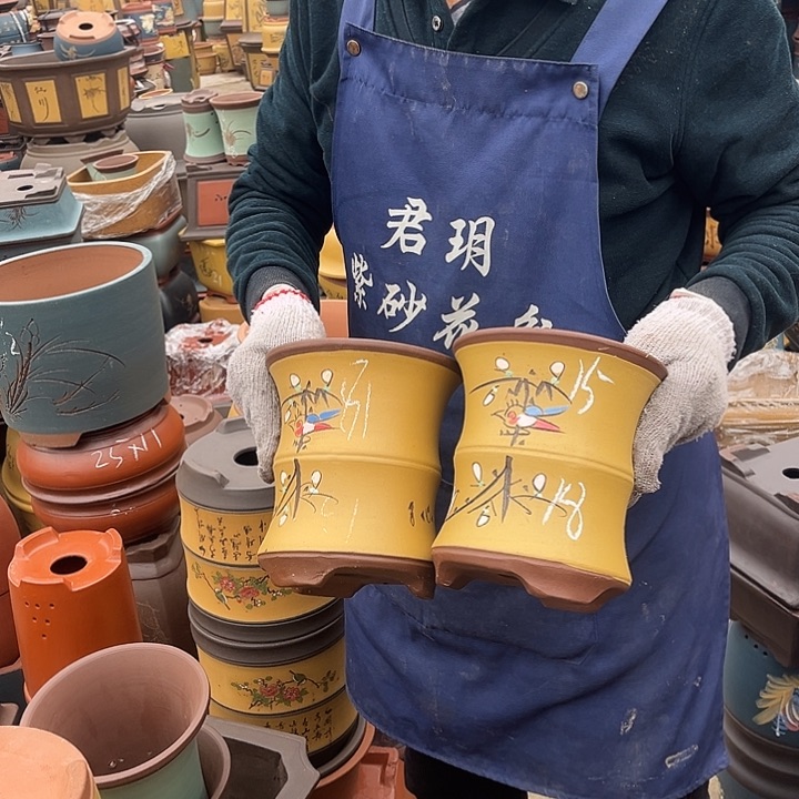 紫砂花盆是最具特色并富有