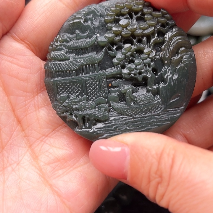 和田玉颈饰未镶嵌