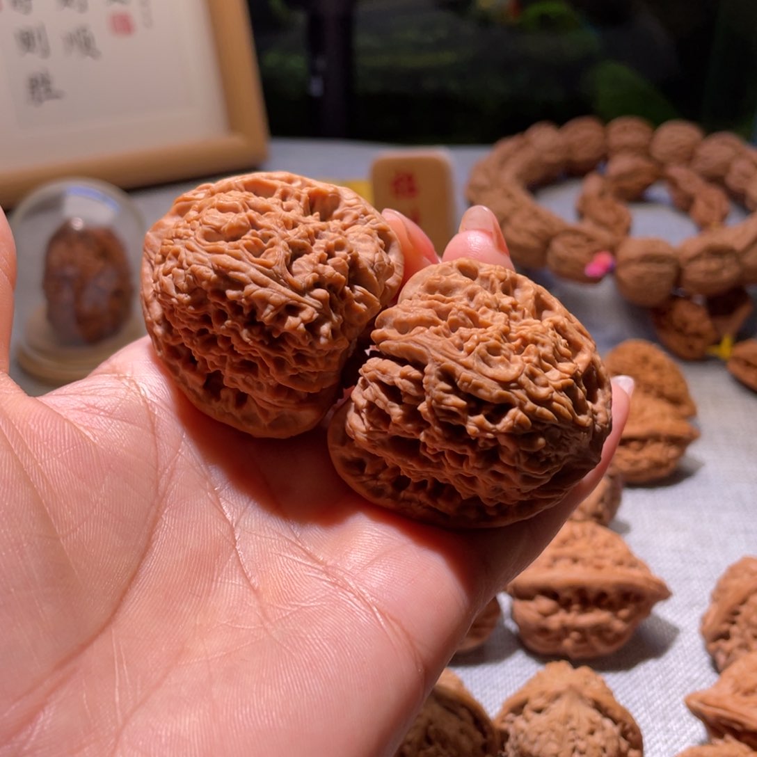 桃核把件T**a全品南疆石44