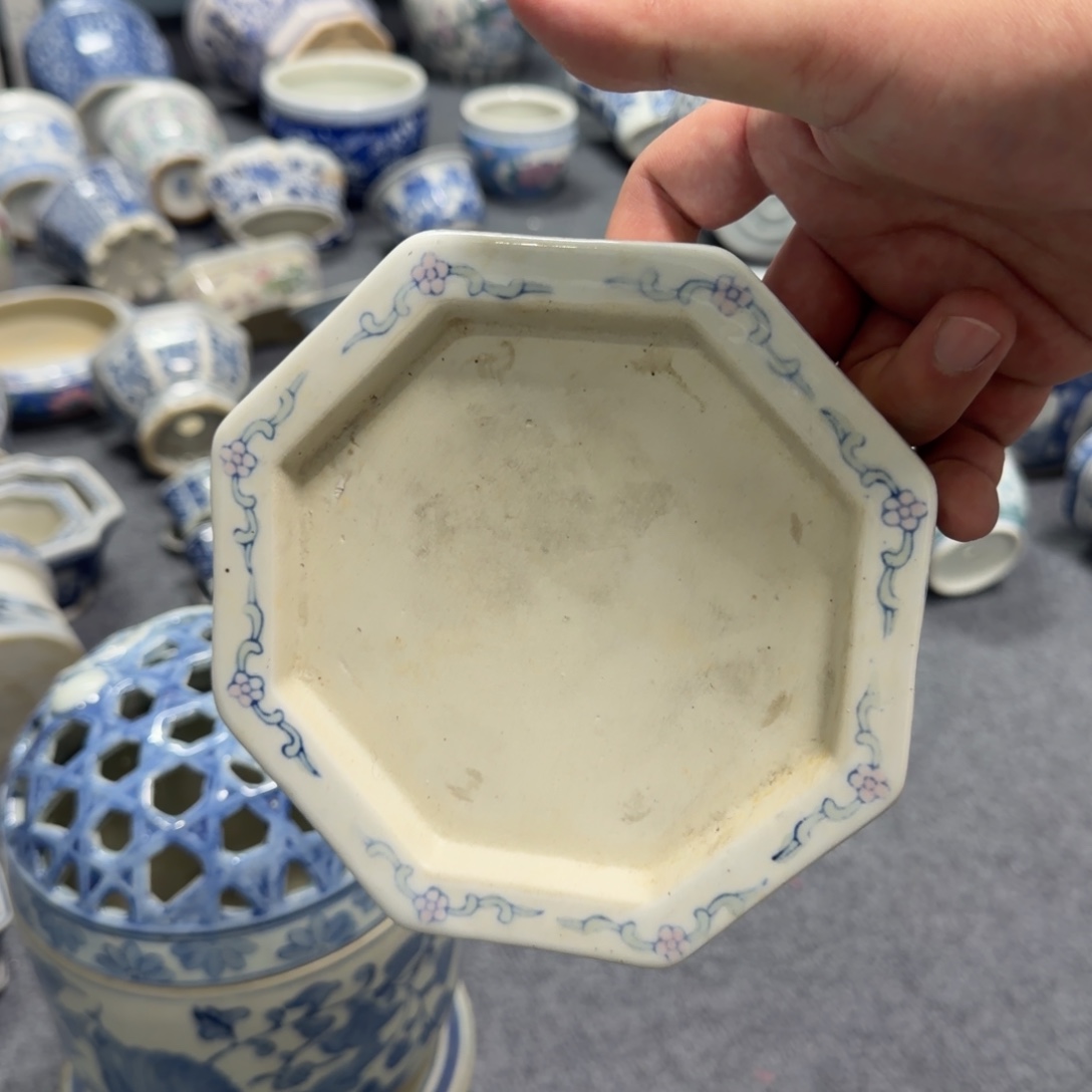 豌***儿陶陶瓷，默认微瑕，介意勿拍。