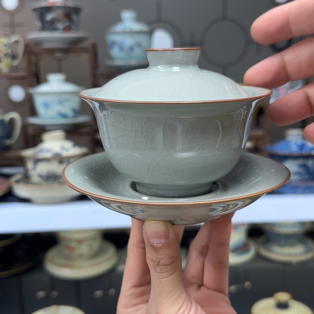 高温下的高温天气使人心情愉悦