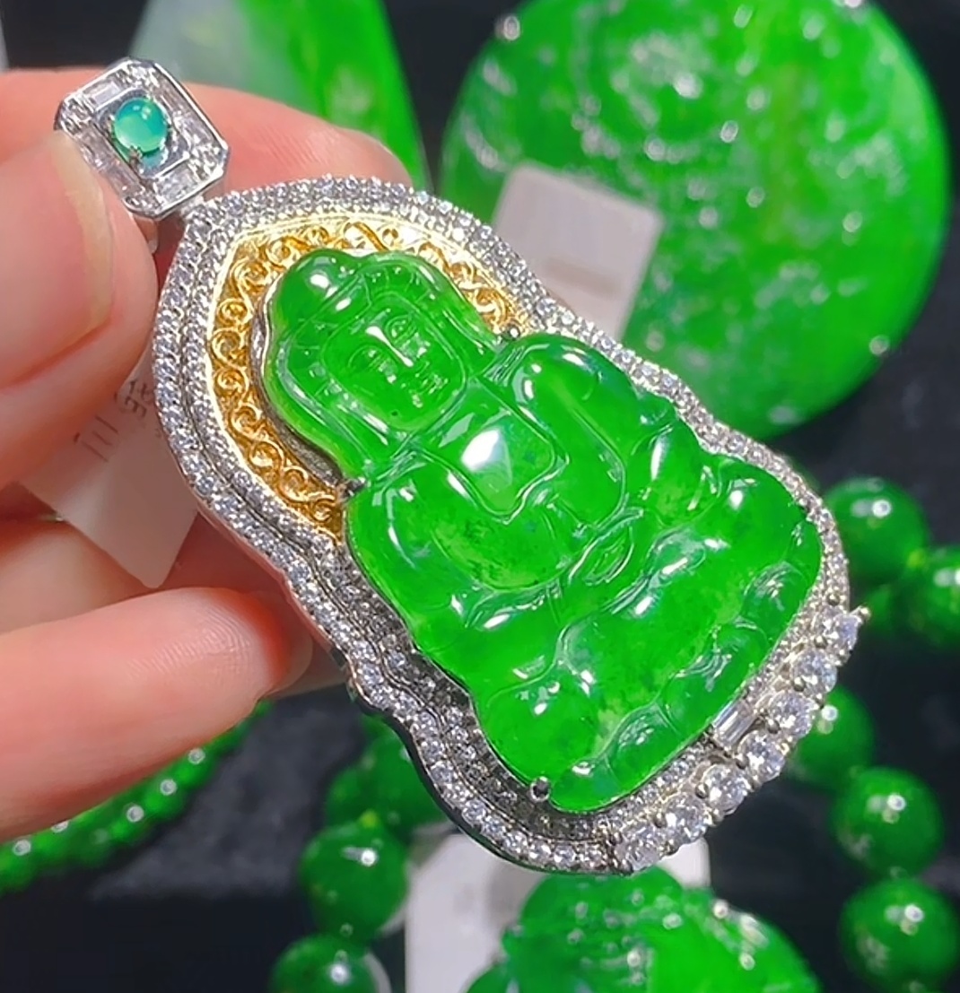 正品天然翡翠吊坠