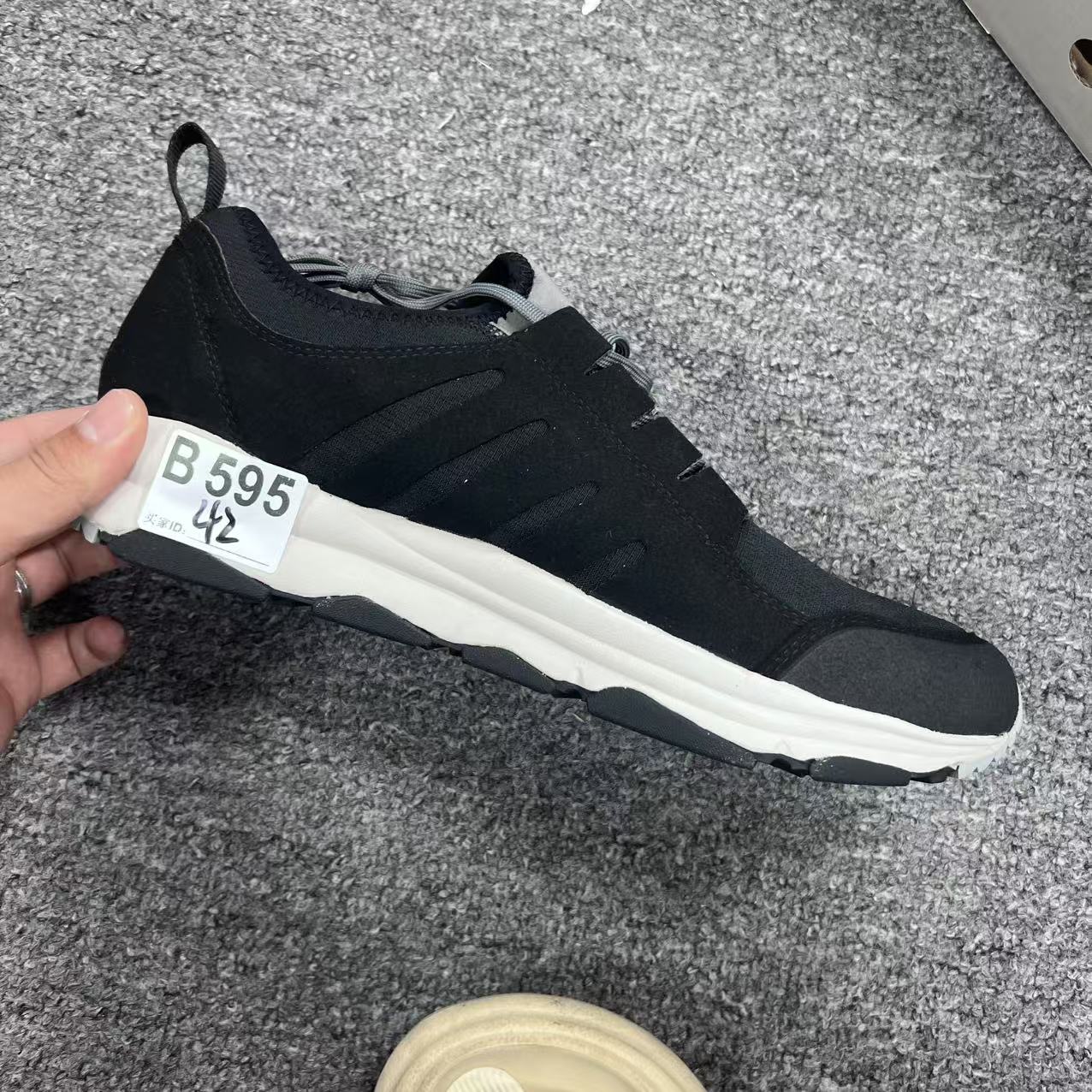 3号上新款男女高端户外休闲鞋 B595