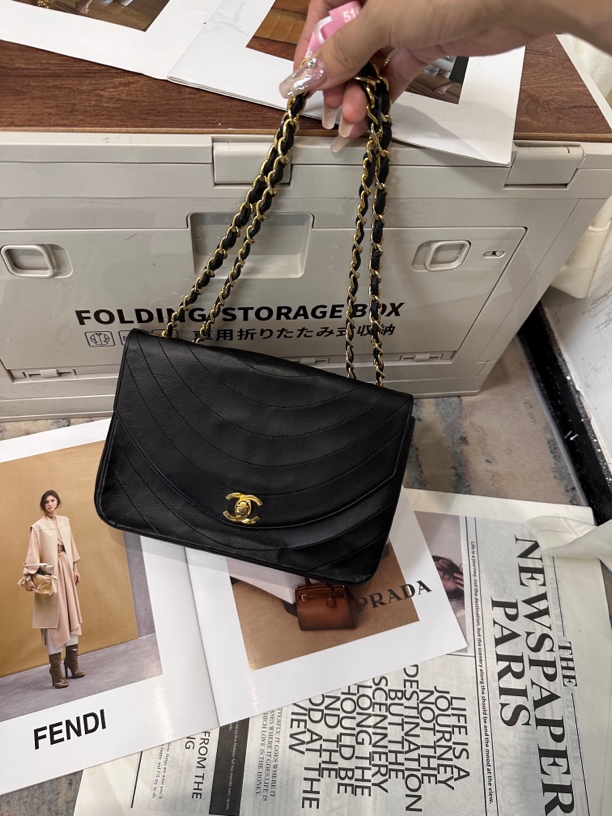 95新 Chanel/香奈儿 黑色海浪口盖包经典单肩包优雅时尚设计