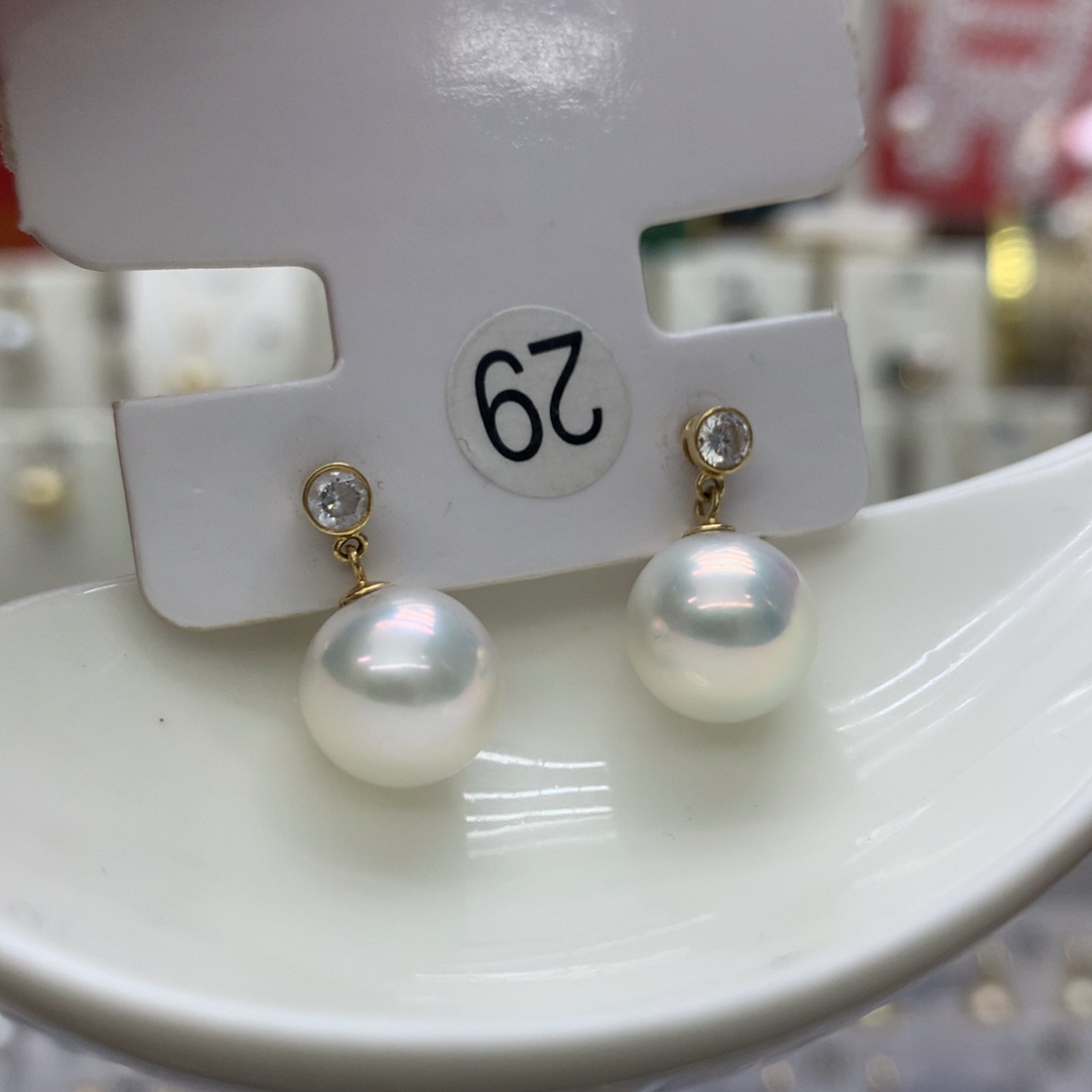 淡水珍珠18K金镶嵌耳饰