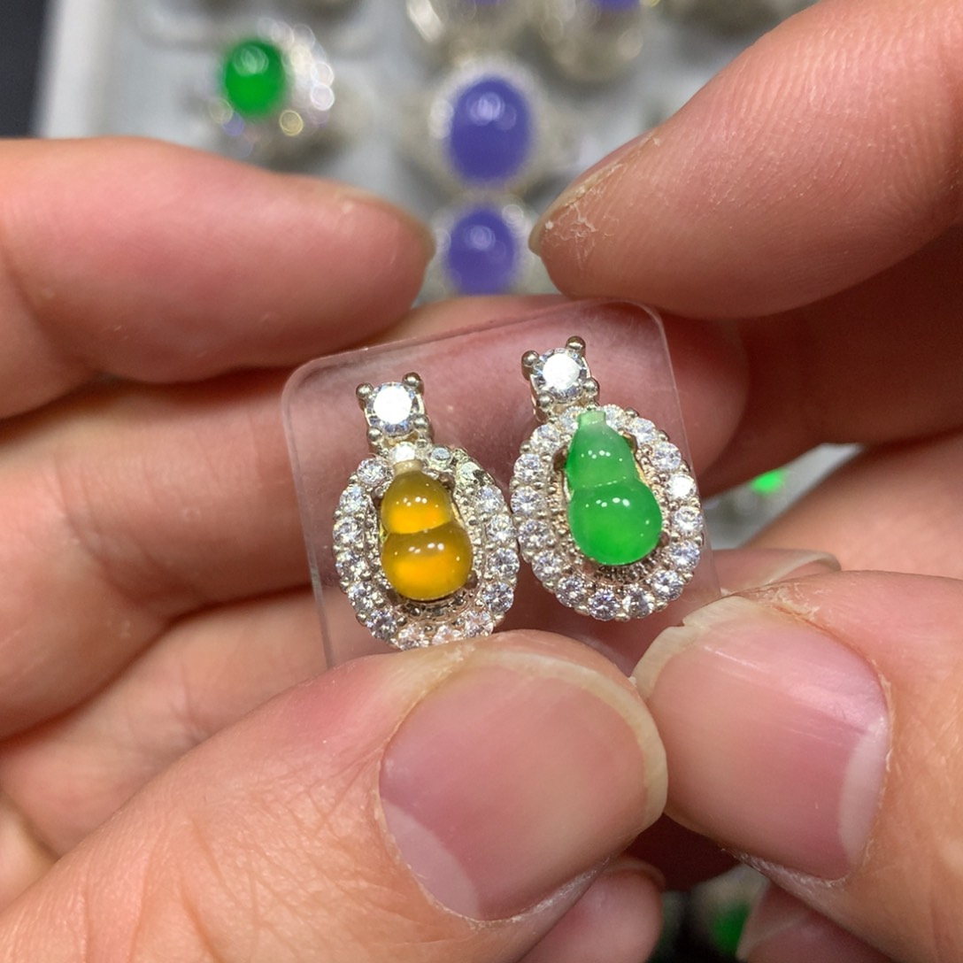 翡翠戒指未镶嵌葫芦双色