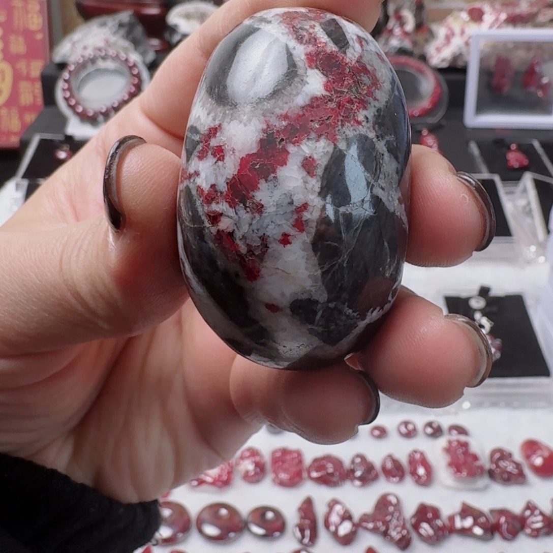 天然辰砂天然原石手把件