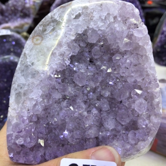 紫晶天然水晶摆件未镶嵌