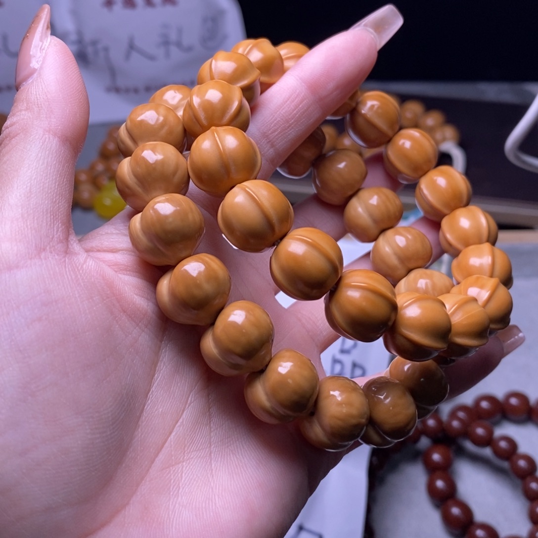 猴头核桃手串屁桃鲨鱼