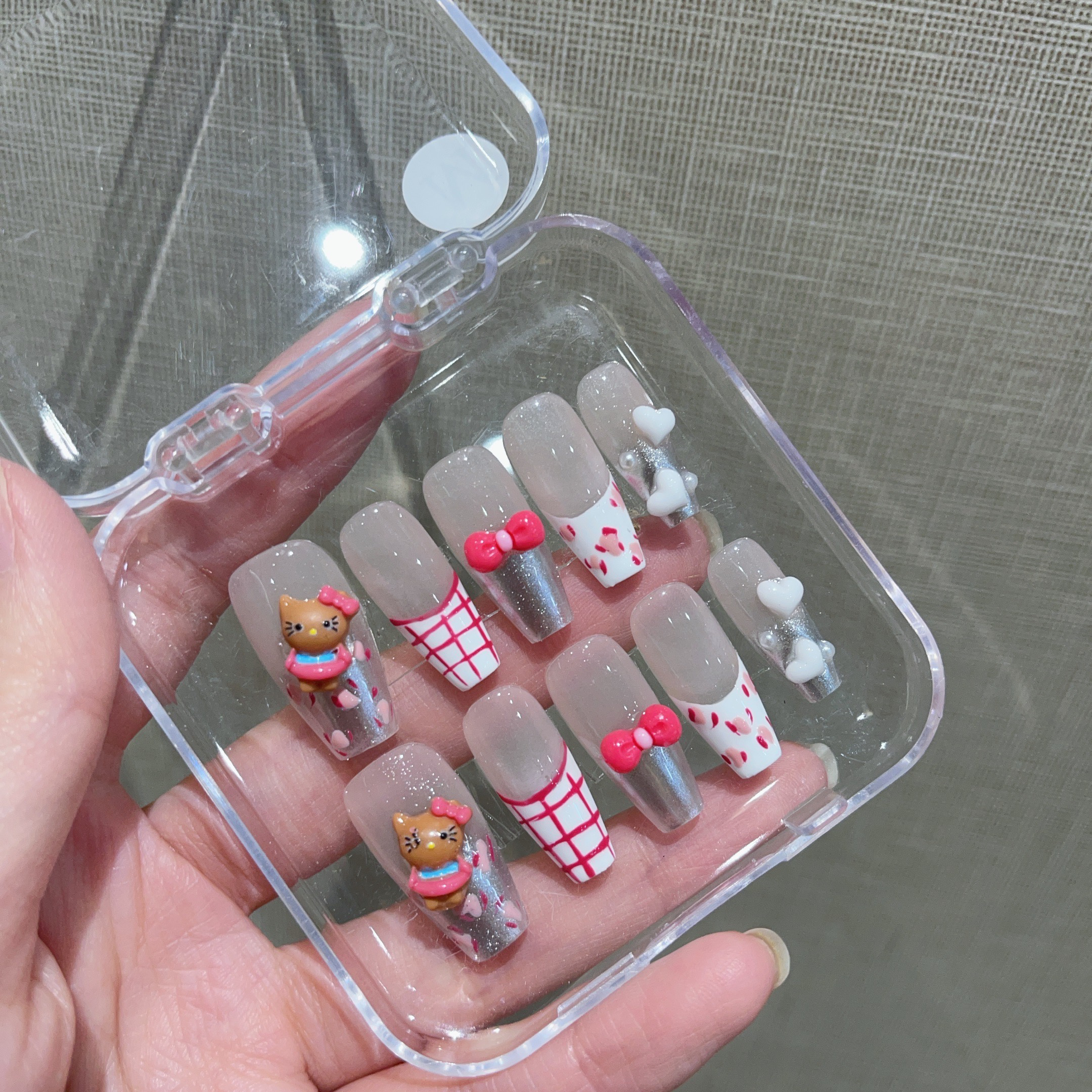 手工穿戴甲立体黑皮KT中T 可爱氛围感甜美美甲