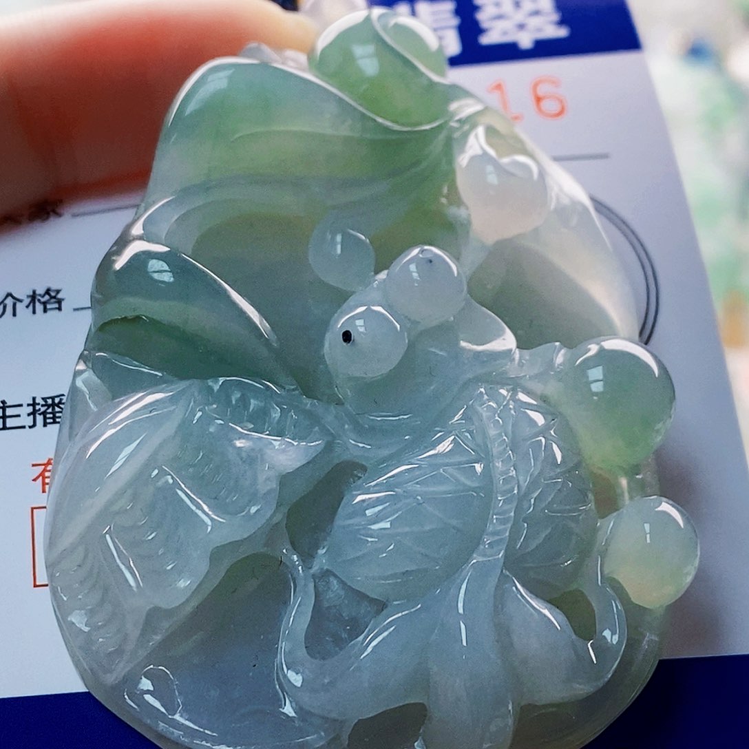 吊坠(不含链)未镶嵌翡翠