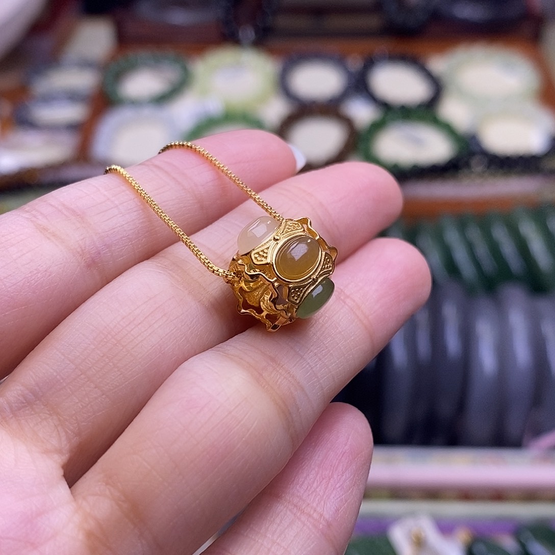 颈饰未镶嵌和田玉早间福利价银镶多宝