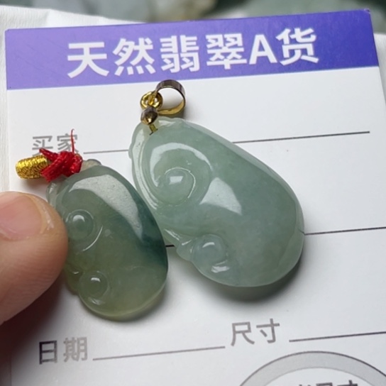 翡翠颈饰未镶嵌如意