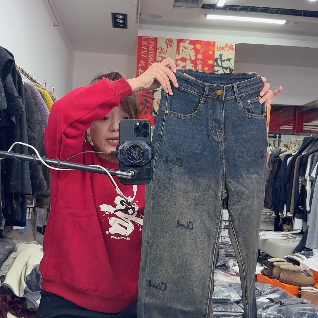 1899特价刺绣裤子