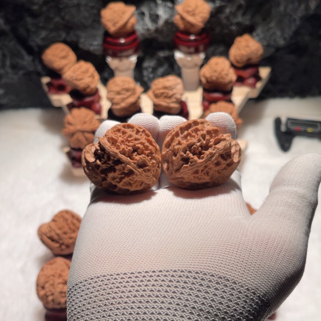 A***n吊坠文玩核桃苹果园天残脚核桃尺寸43