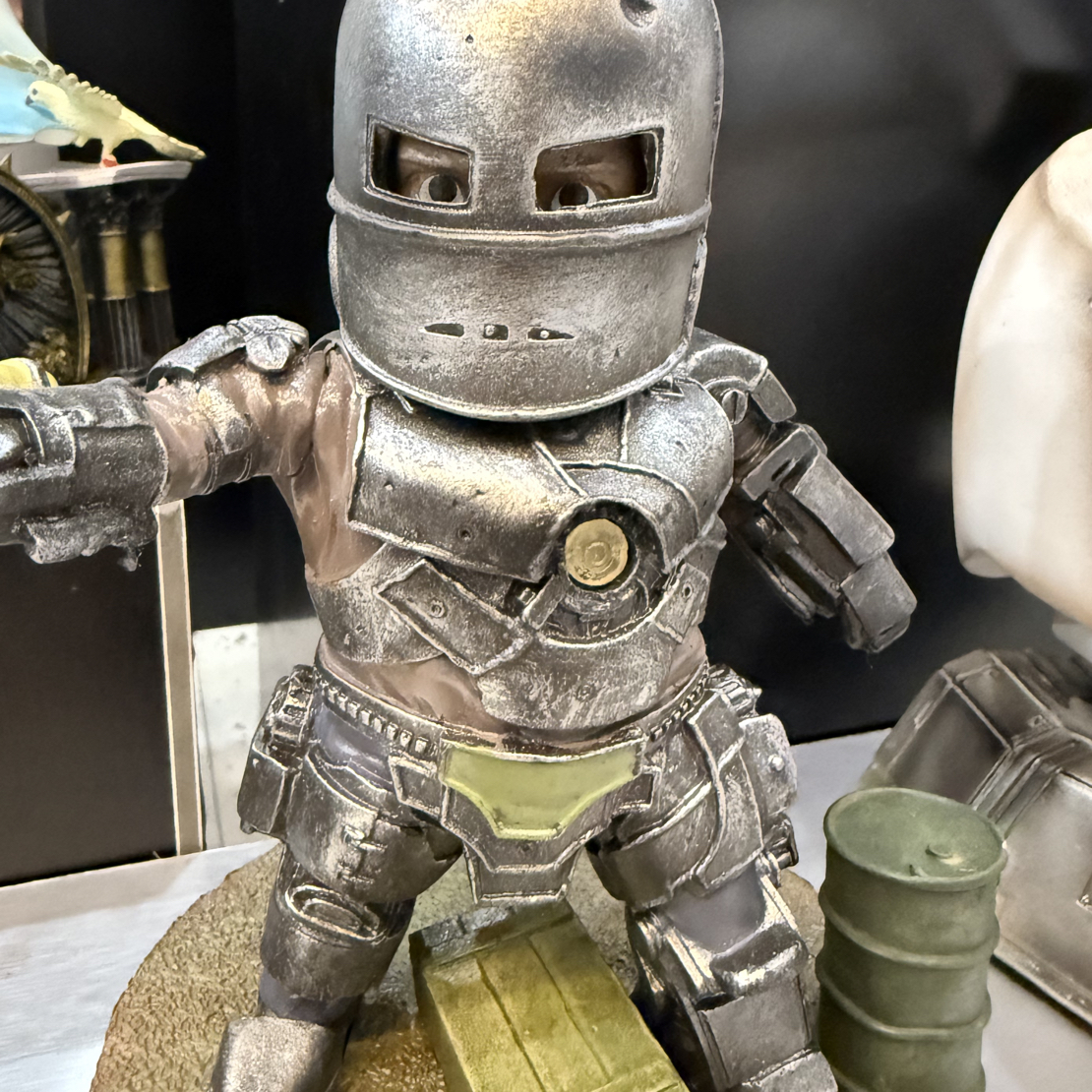 mk1钢铁侠初代小钢炮 可发光23CM场景摆件包邮