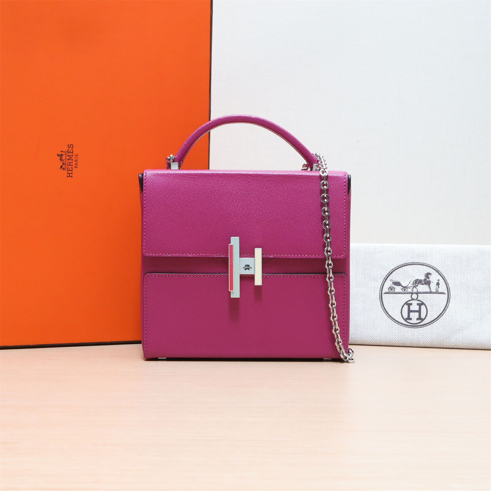 99新 Hermes/爱马仕 小花6珊 盒子包 玫瑰紫 Chevre皮 C刻 珐琅扣