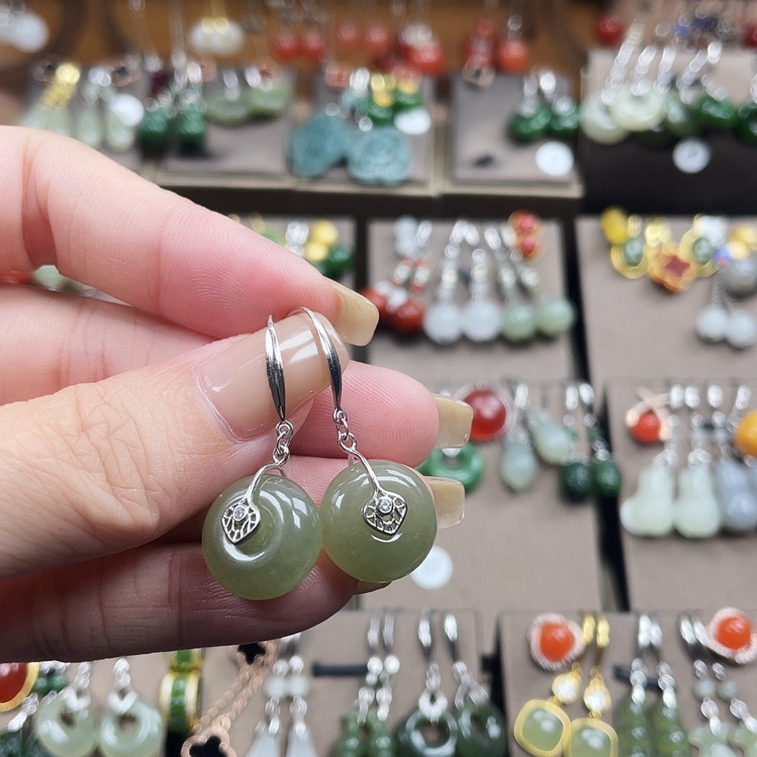 和田玉银S925镶嵌耳饰