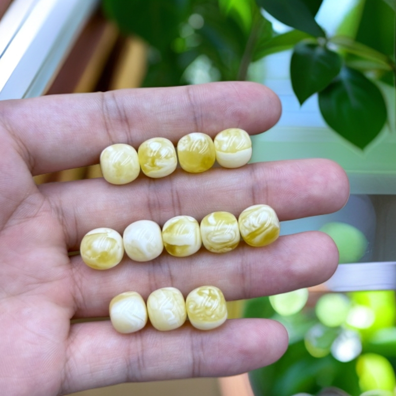 天然俄料琥珀蜜蜡-老型单珠精工金漆白妖孽尺寸11+（多样性发其一）