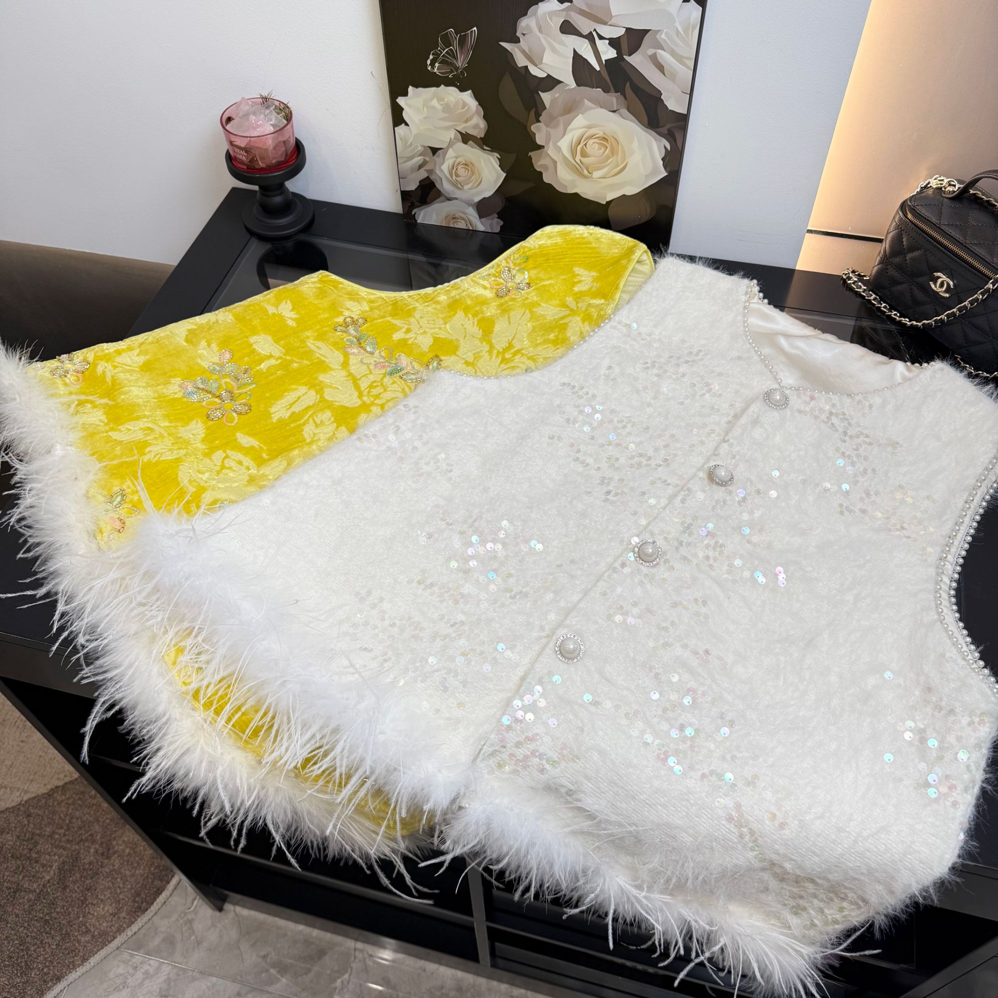 国风新中式闪闪亮片流苏毛毛马甲背心女冬2025宽松单排扣气质上衣