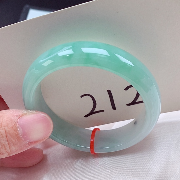 翡翠未镶嵌手镯翡翠