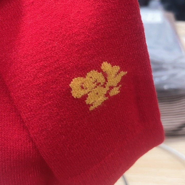 红色袜子男女都可一份两双