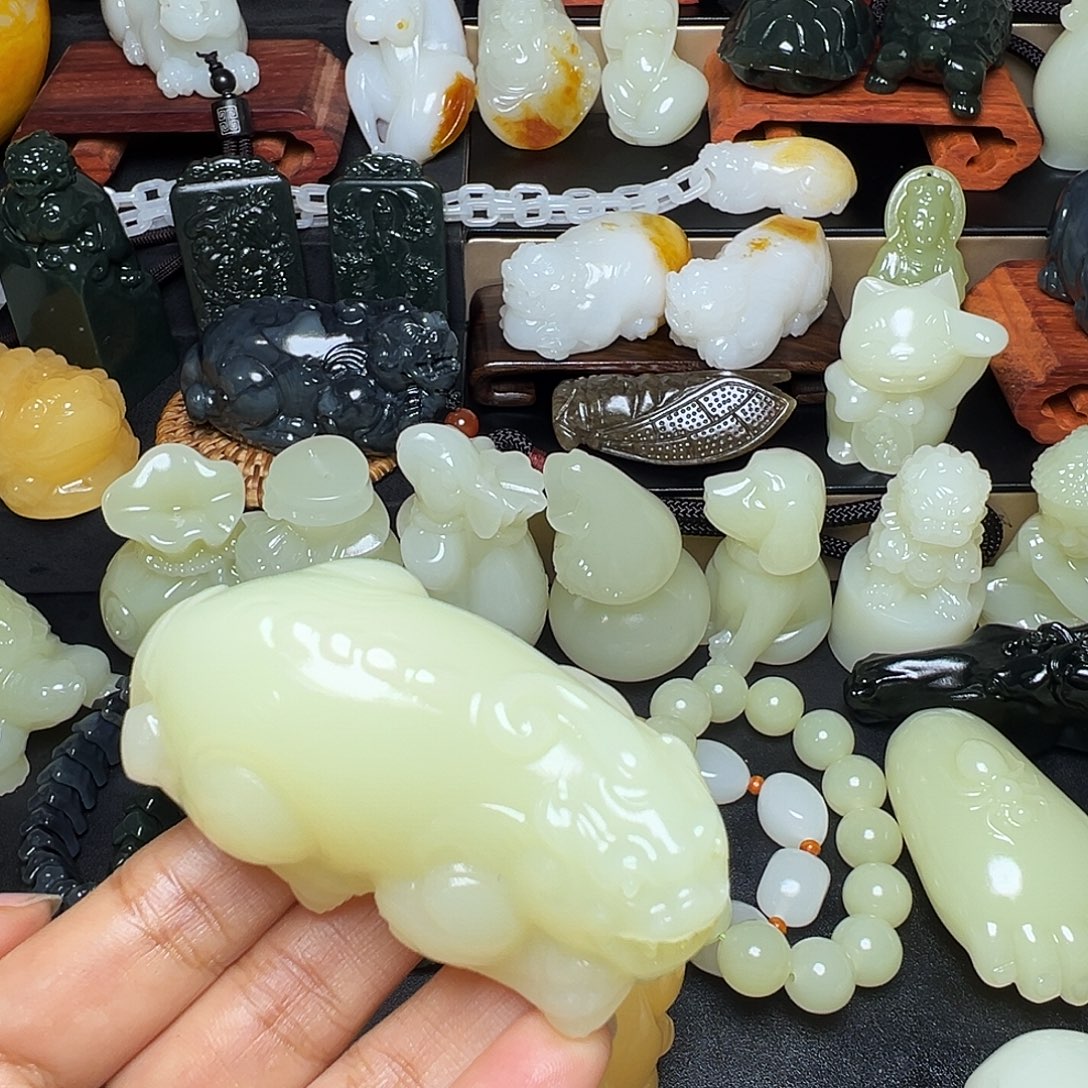 @***@和田玉未镶嵌挂件新疆天然精品料子