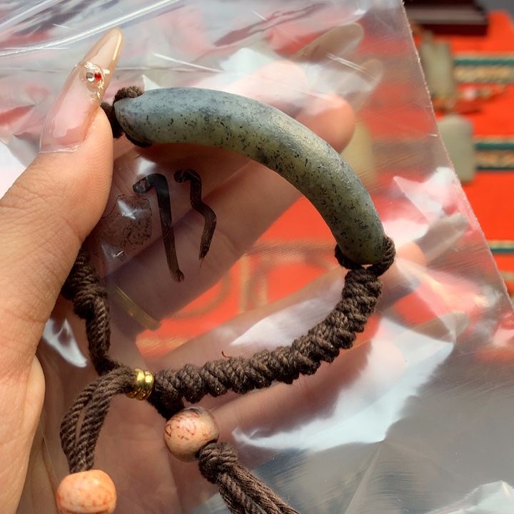 和田玉（糖玉）颈饰未镶嵌没****薇